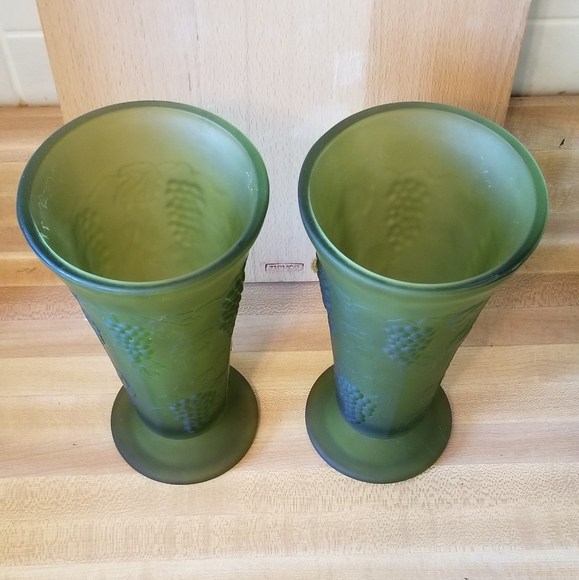 Anchor Hocking Grape Vases - Picture 3 of 4